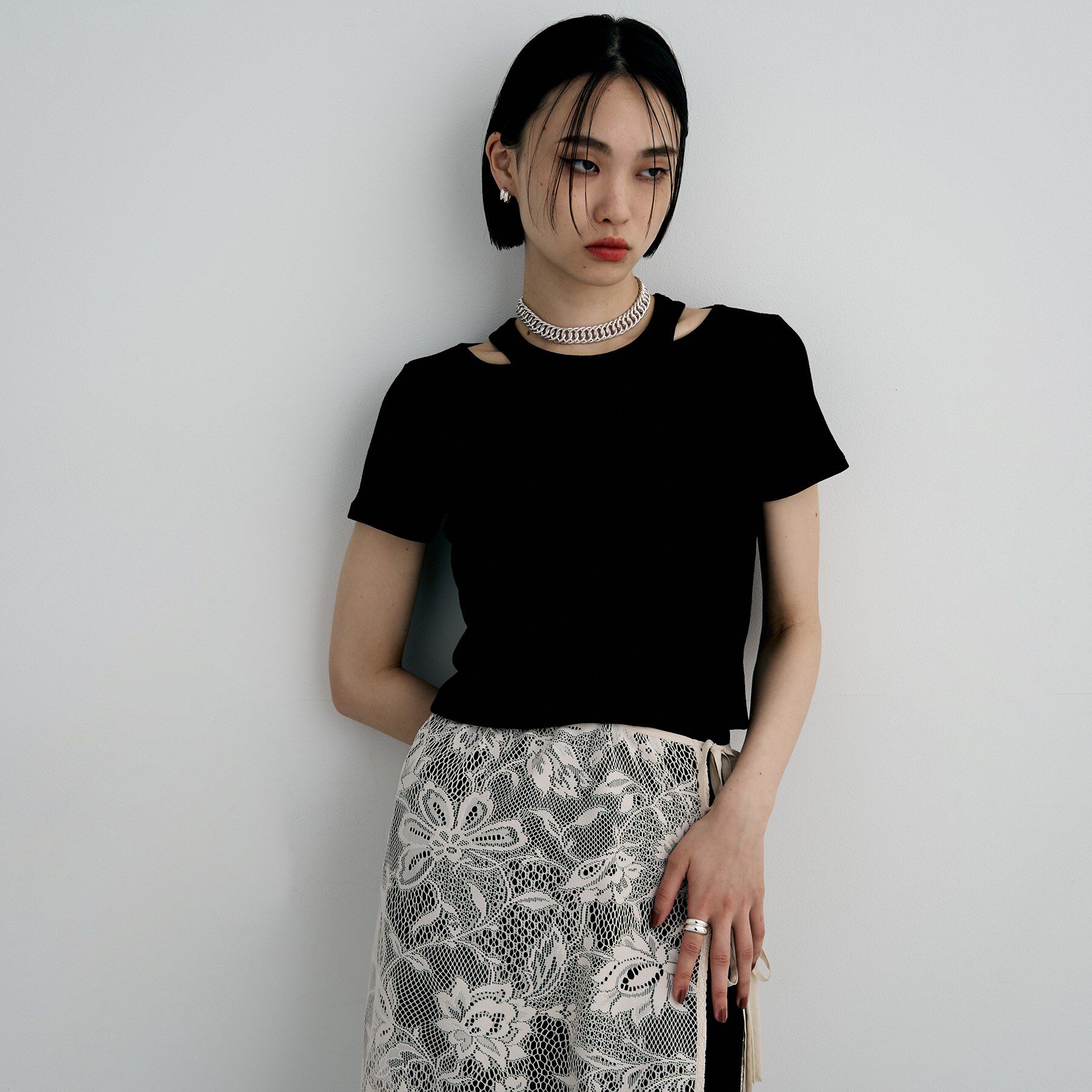 COCOSHNIK ONKITSCH「シルバー スモールフープ チャビーローテイテッドピアス」|ピアス|