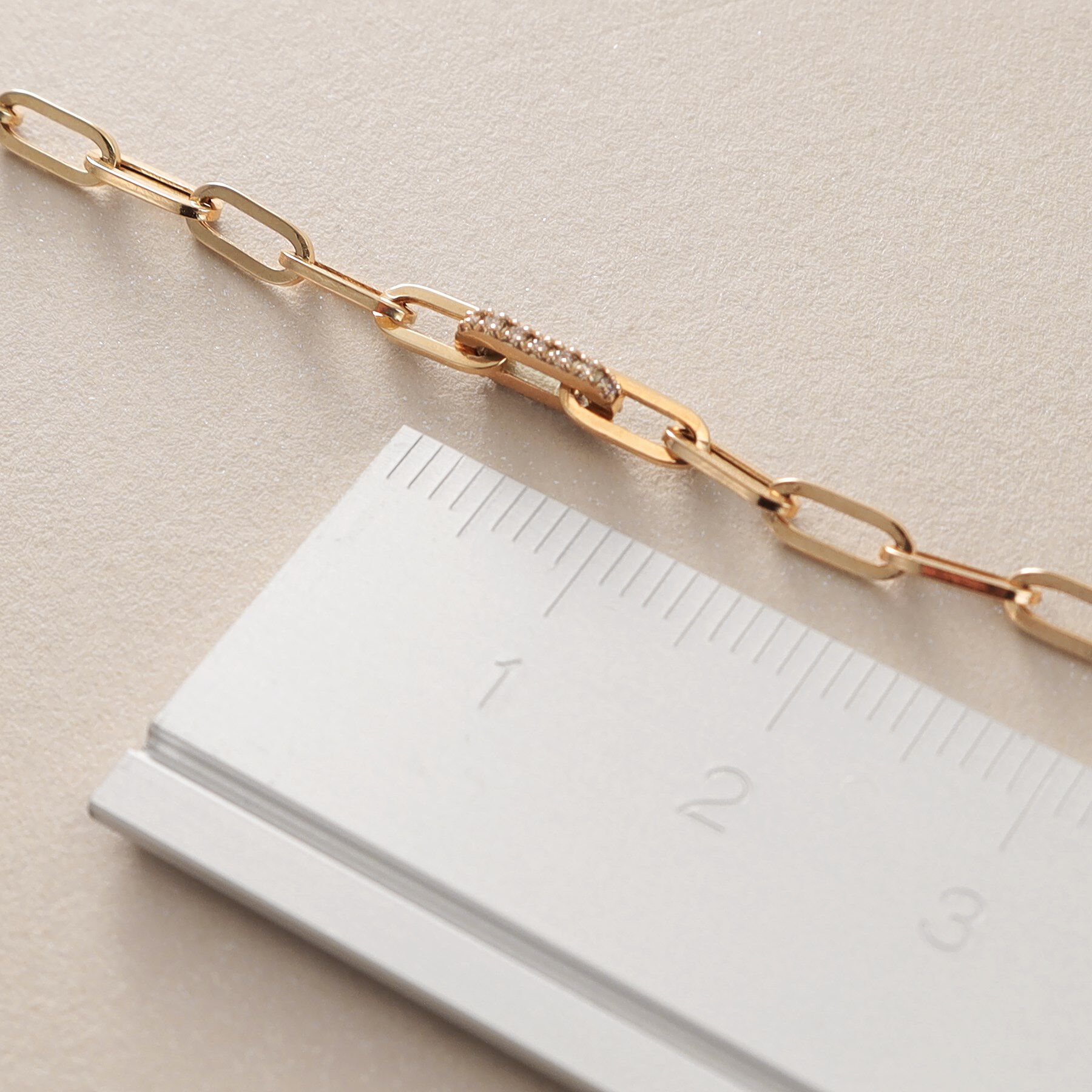 COCOSHNIK「K10ダイヤモンド 中空プリムダイヤステーション ネックレス」|ネックレス|