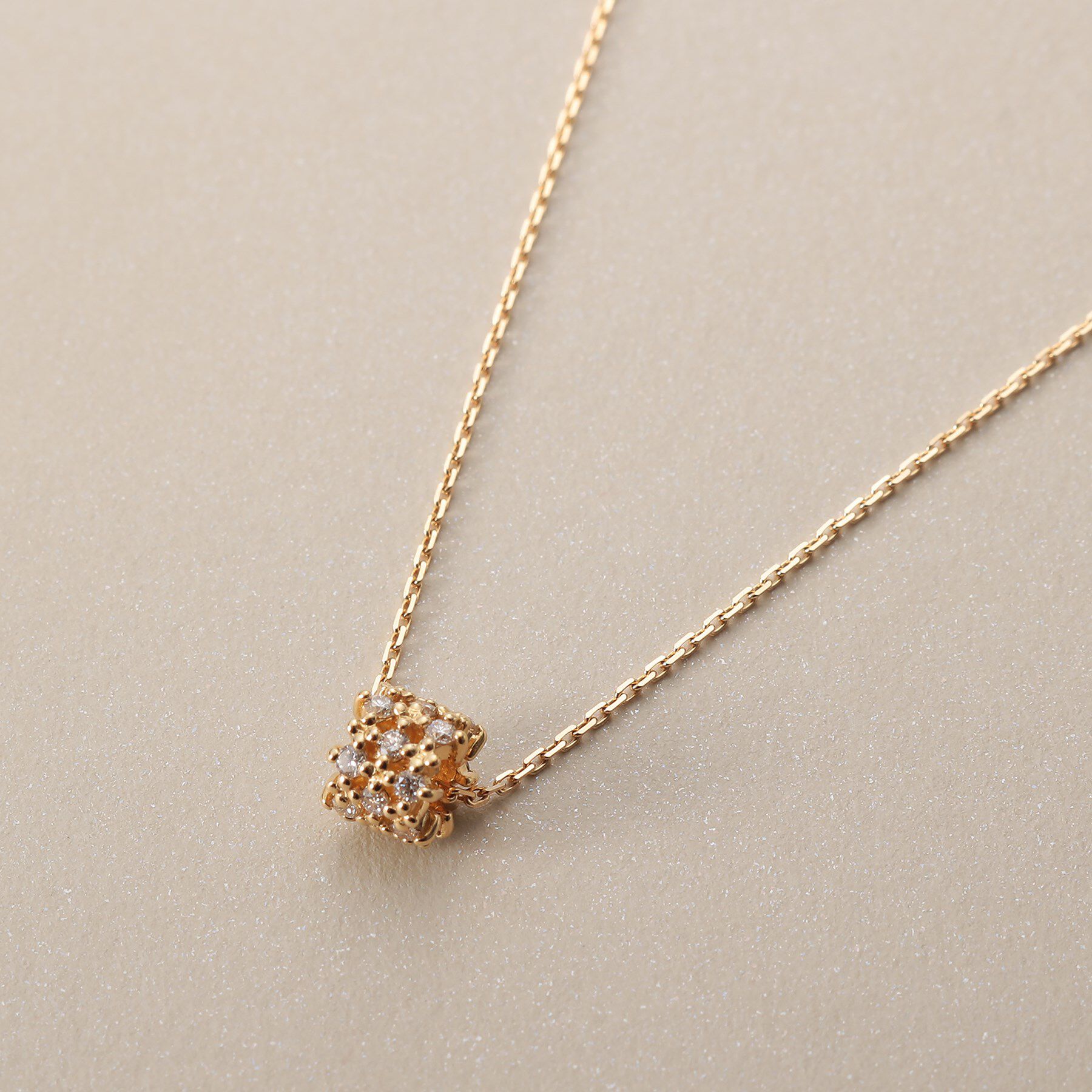 COCOSHNIK「K18ダイヤモンド レースビーズ ネックレス」|ネックレス|