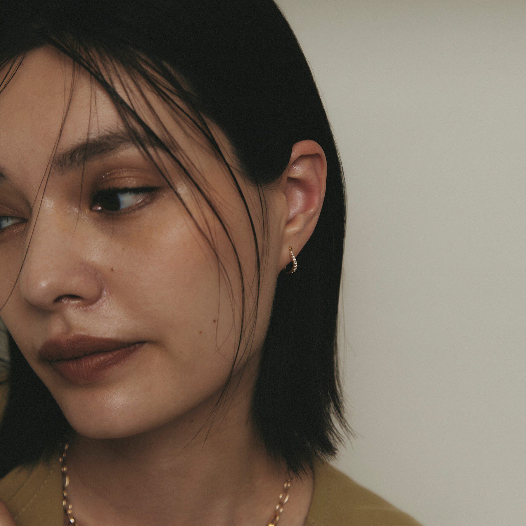 COCOSHNIK「K10ダイヤモンド グラデカーブ フープピアス」|ピアス|