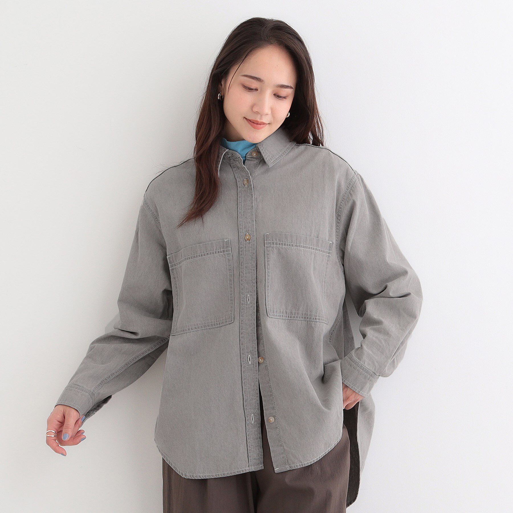 SHOO･LA･RUE「【洗濯機可/ライトオンスデニム】こなれ感をプラスする BIGポケットデニムシャツ」|シャツ・ブラウス|