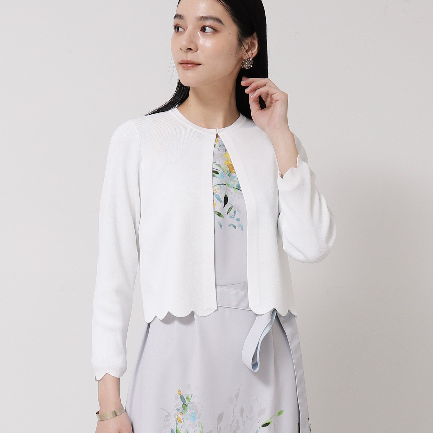 SunaUna「【接触冷感／アンサンブル可】裾スカラップニットボレロ」|カーディガン|オフホワイト(003