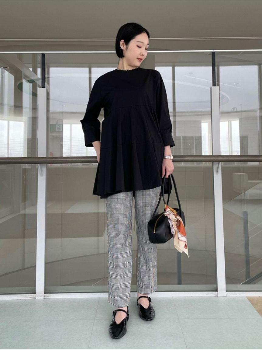 Mila Owen「【WEB限定カラー】後ろゴムセンタープレステーパードパンツ【ウォッシャブル】」|チノ|