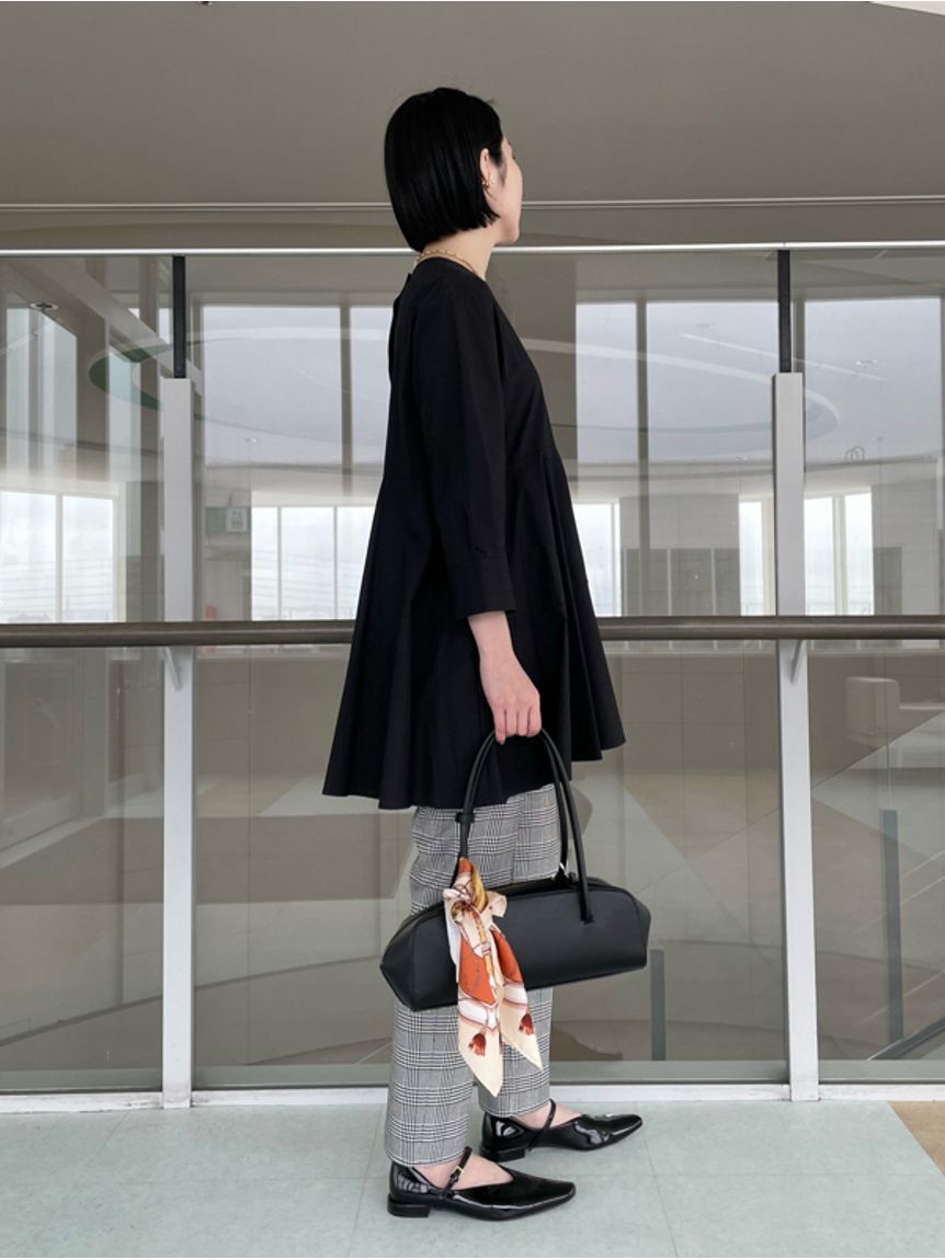 Mila Owen「【WEB限定カラー】後ろゴムセンタープレステーパードパンツ【ウォッシャブル】」|チノ|