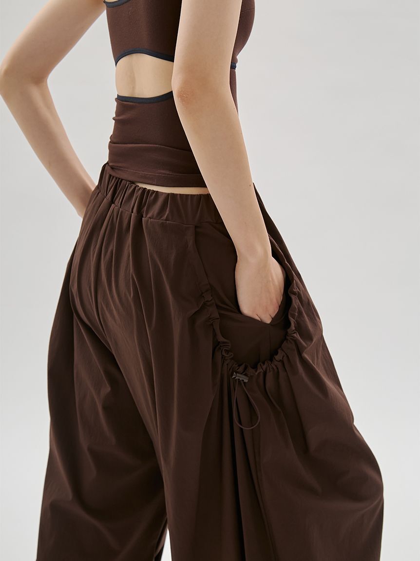 emmi atelier「eco ボリュームパラシュートパンツ/撥水/UVカット/接触冷感」|チノ|