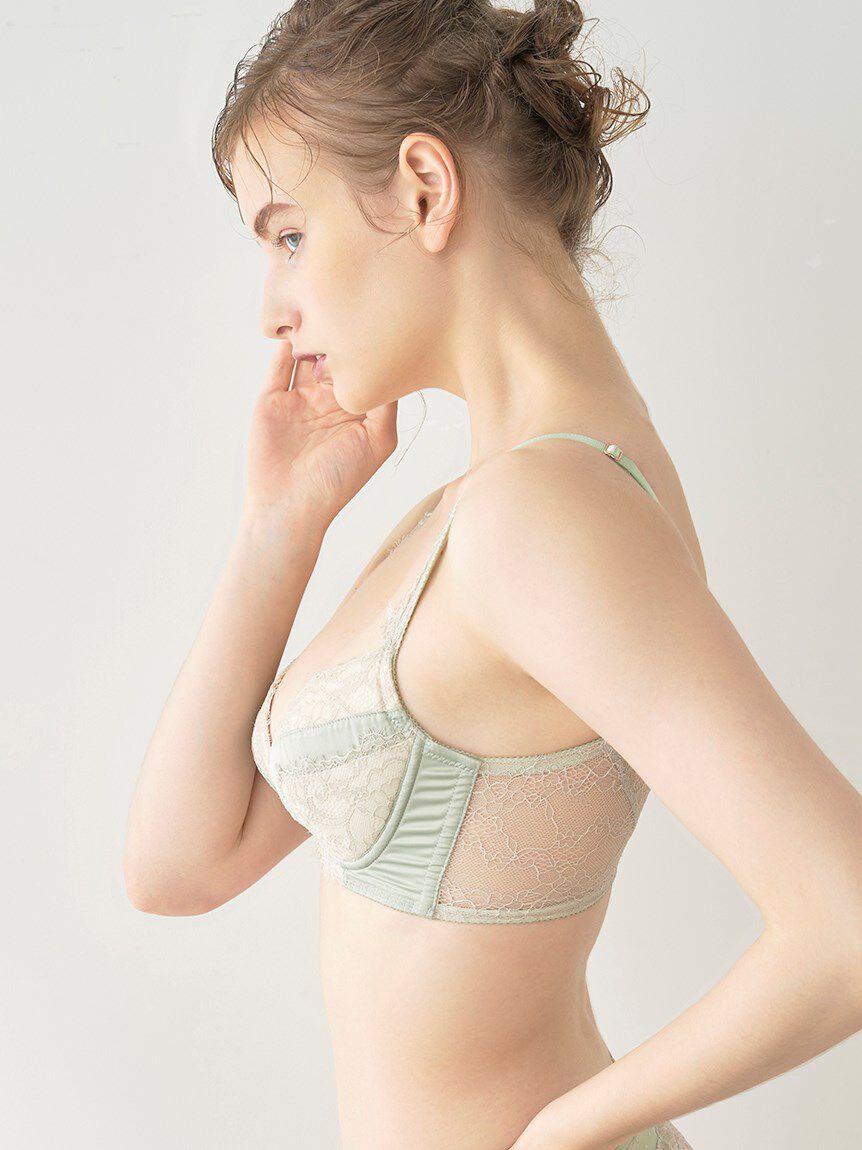 LILY BROWN Lingerie「【LILY BROWN Lingerie】サテン アイラッシュレース ブラ」|インナー|