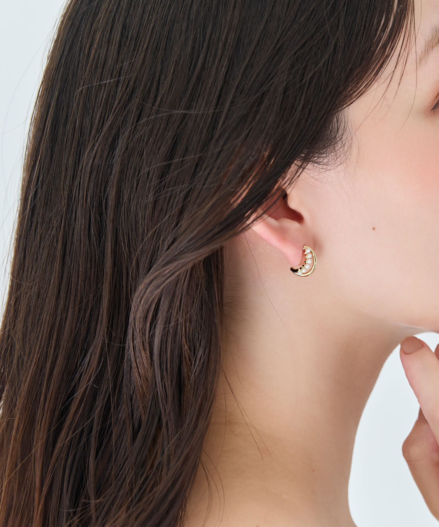 Phoebe「【痛くないシリーズ/アレルギー対応】プチパールダブルフープライトフィットイヤリング　ゴールド」|イヤリング|