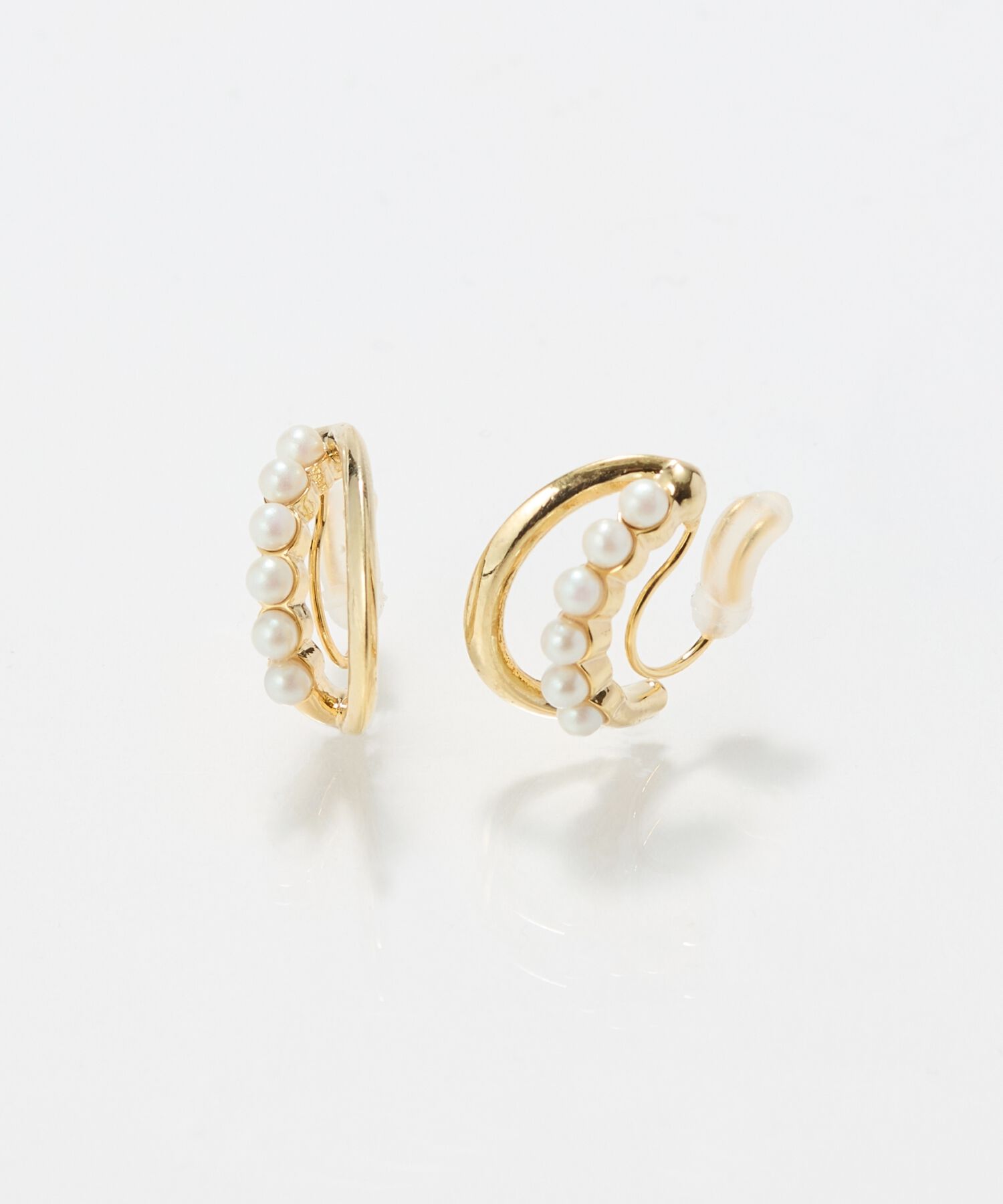 Phoebe「【痛くないシリーズ/アレルギー対応】プチパールダブルフープライトフィットイヤリング　ゴールド」|イヤリング|