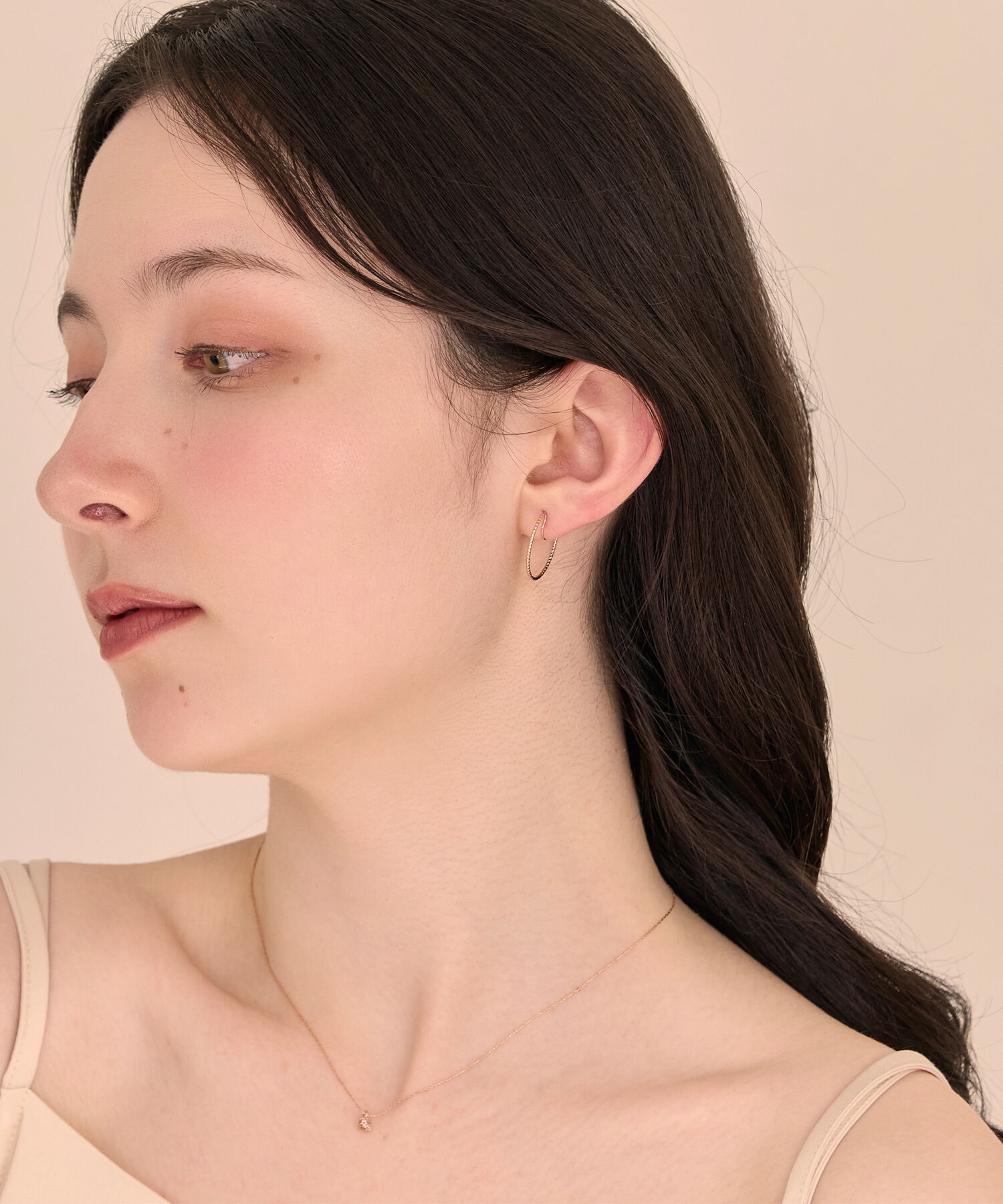 Phoebe「【痛くないシリーズ/金属アレルギー対応】ファインスレッドフープライトフィットイヤリング」|イヤリング|