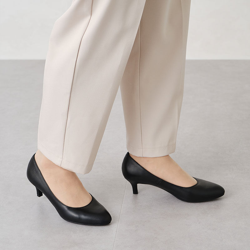 ORiental TRaffic「【本革/通勤/リクルート】ラウンドミドルヒールブラックパンプス/R-3102 リクルート」|パンプス|BLACK (E)