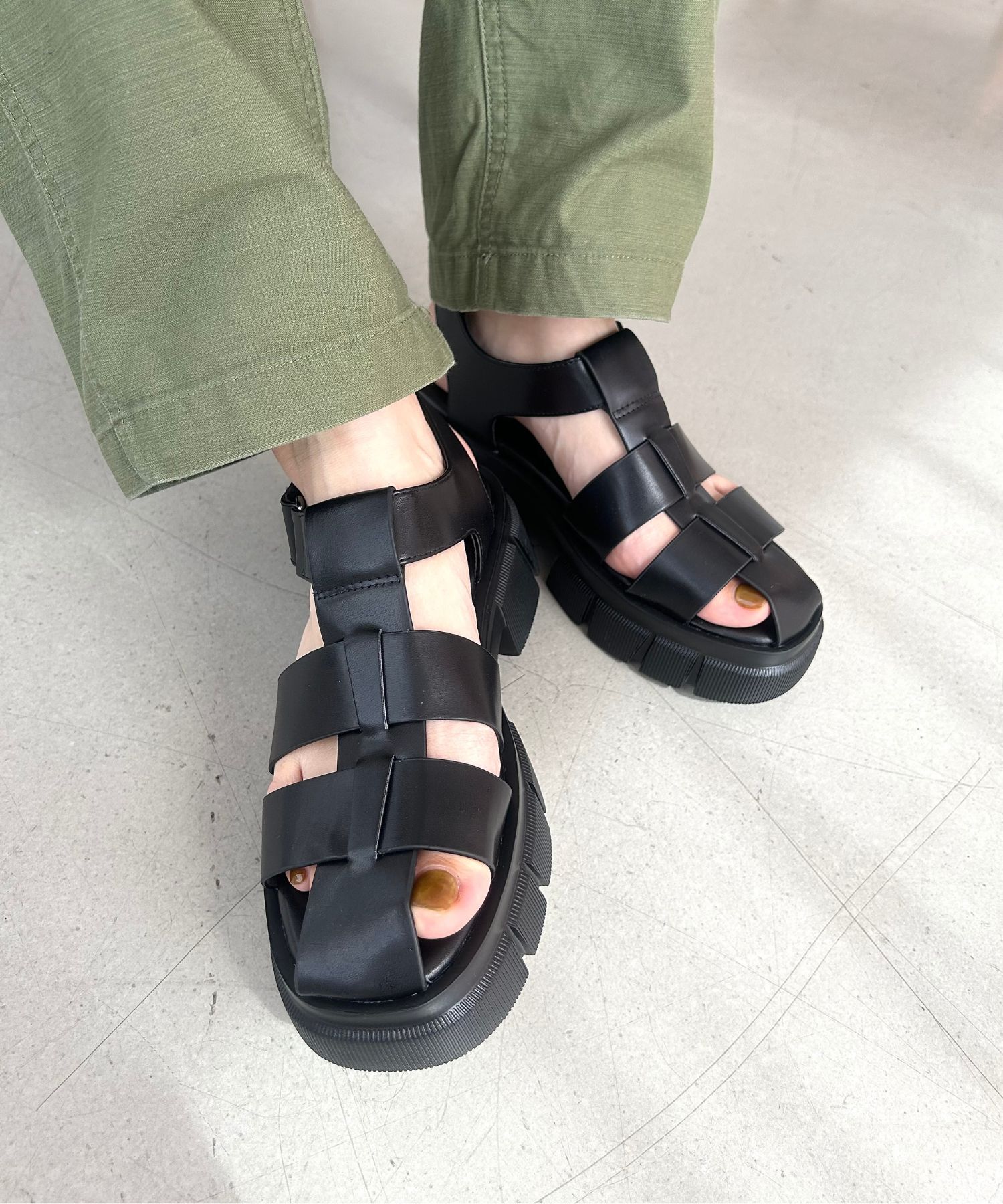 ORiental TRaffic「【アウトレット価格】厚底ワイドストラップグルカサンダル/31226 グルカサンダル 人気 トレンド」|サンダル|BLACK