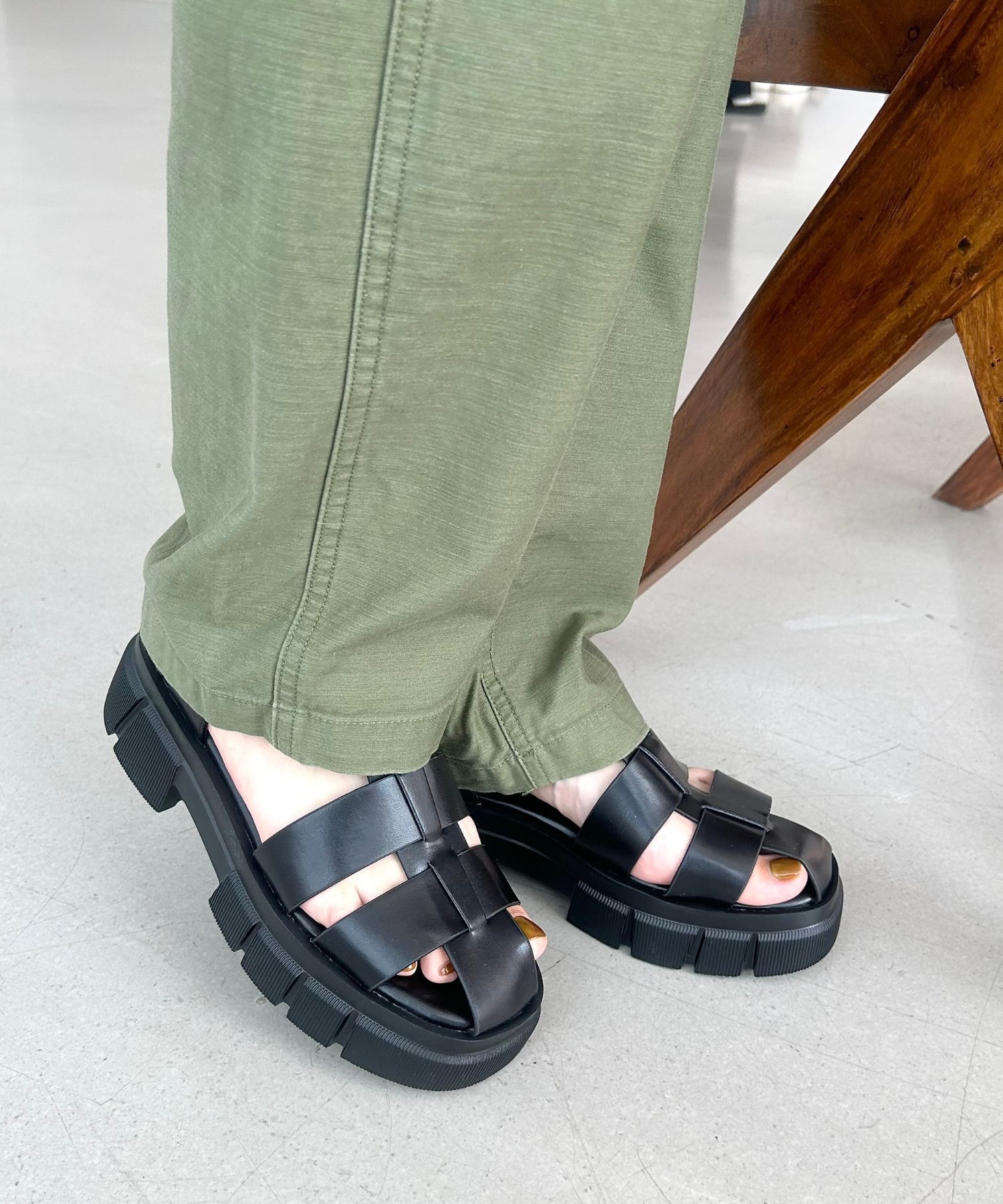 ORiental TRaffic「【アウトレット価格】厚底ワイドストラップグルカサンダル/31226 グルカサンダル 人気 トレンド」|サンダル|