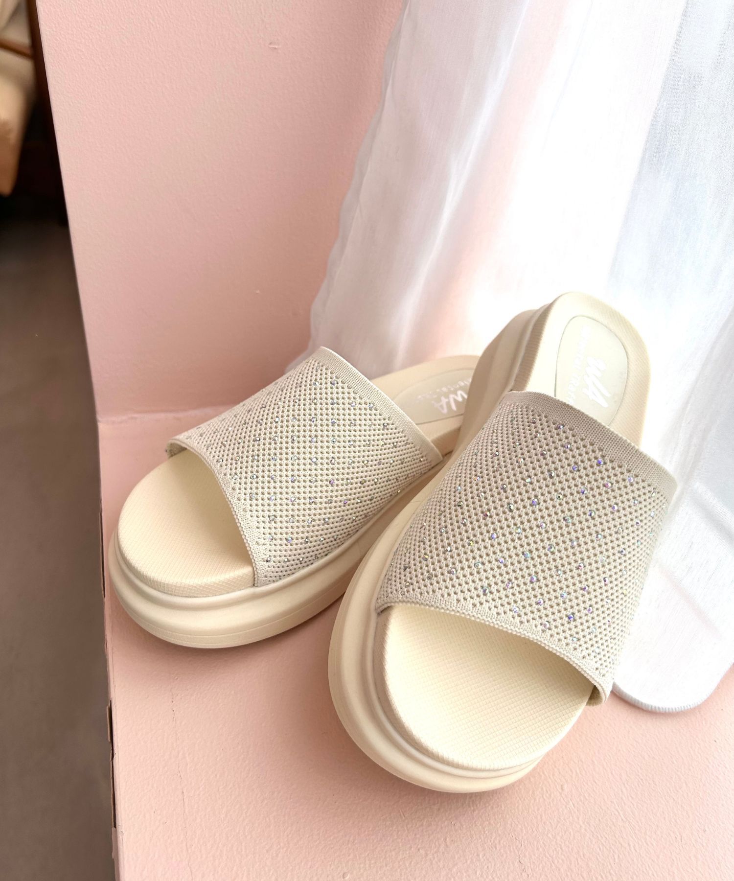 WA Oriental TRaffic「【トレンド】ラインストーンニットミュールサンダル/42204 人気 売れてる」|サンダル|