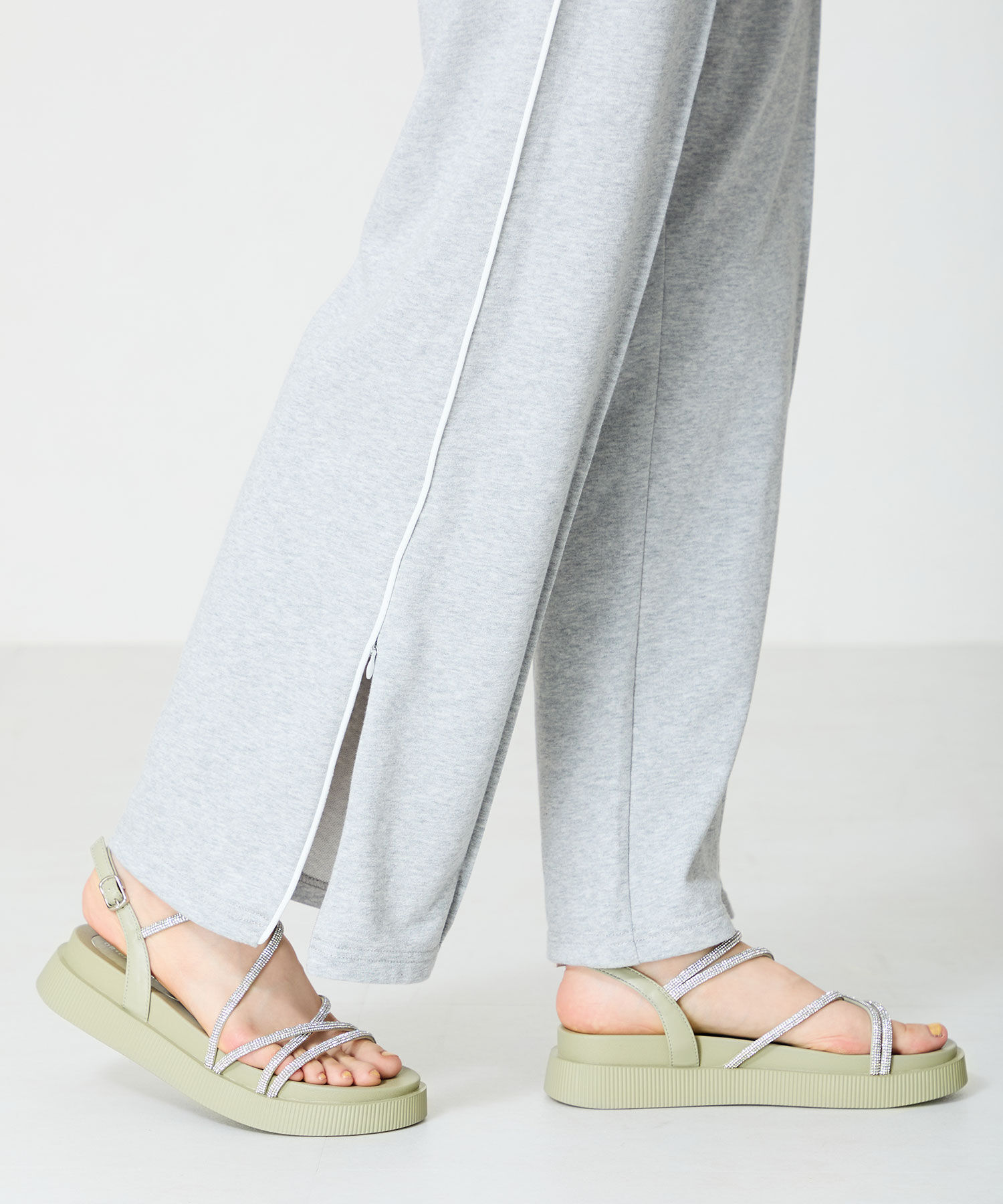 ORiental TRaffic「【追加】ラインストーンストラップサンダル/41217 サンダル 人気 トレンド 売れてる ラインストーン」|サンダル|