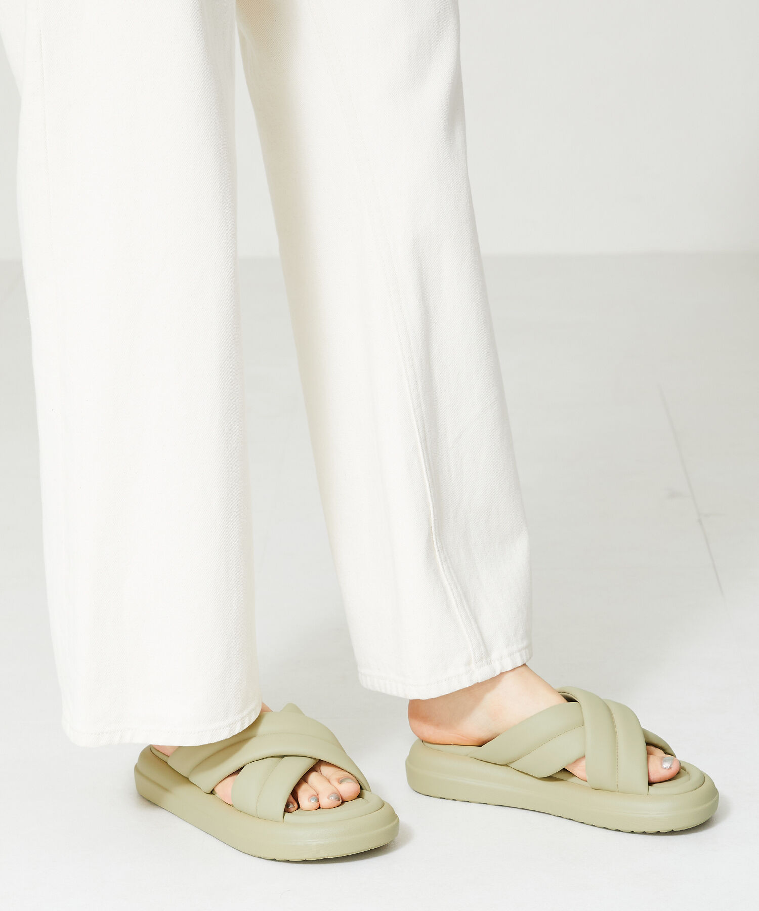 ORiental TRaffic「【アウトレット価格】パデットクロススライドサンダル/41232 サンダル 柔らかい フィット」|サンダル|GREEN