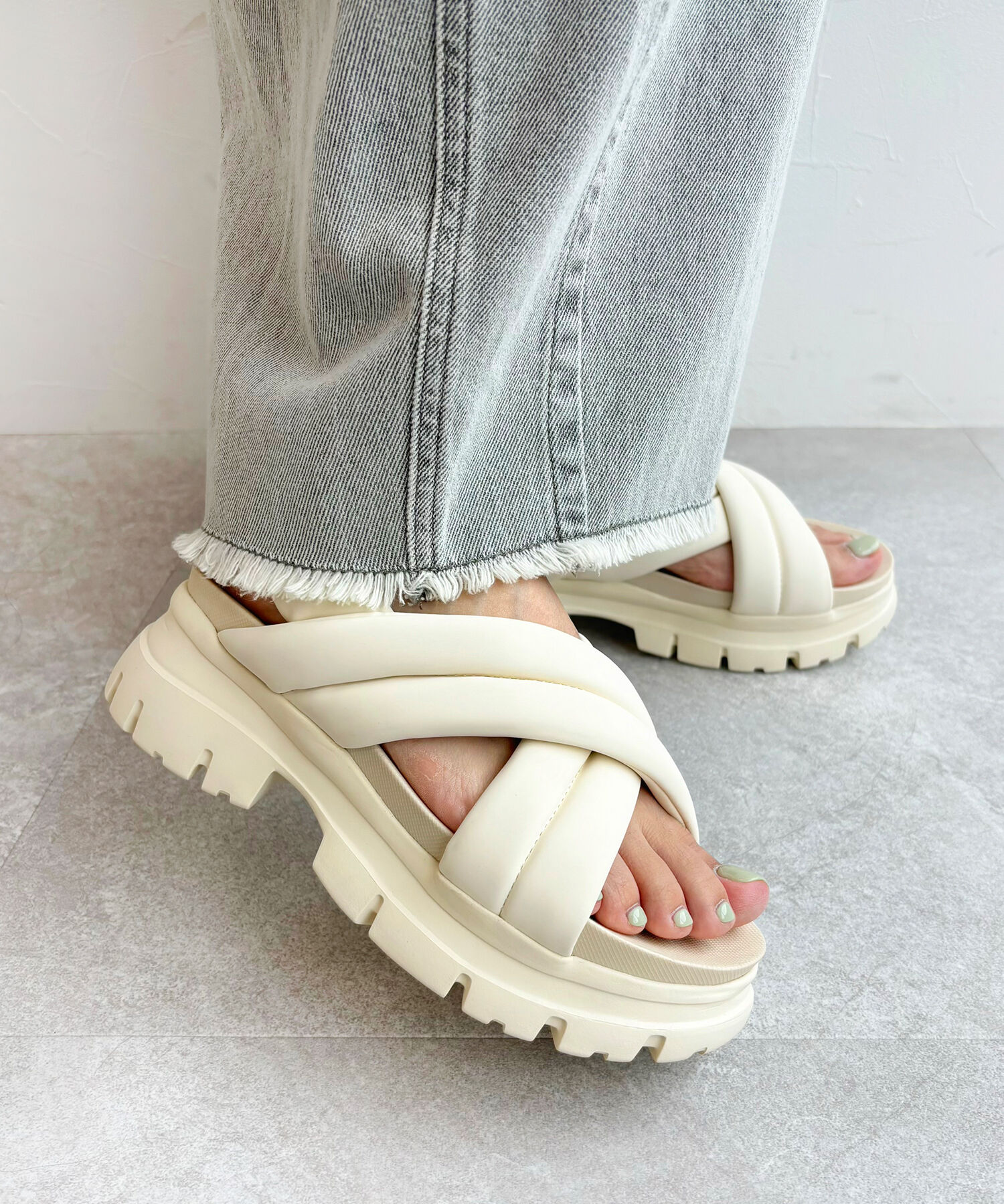 ORiental TRaffic「【WEB限定】クロスベルト厚底サンダル/41243」|サンダル|