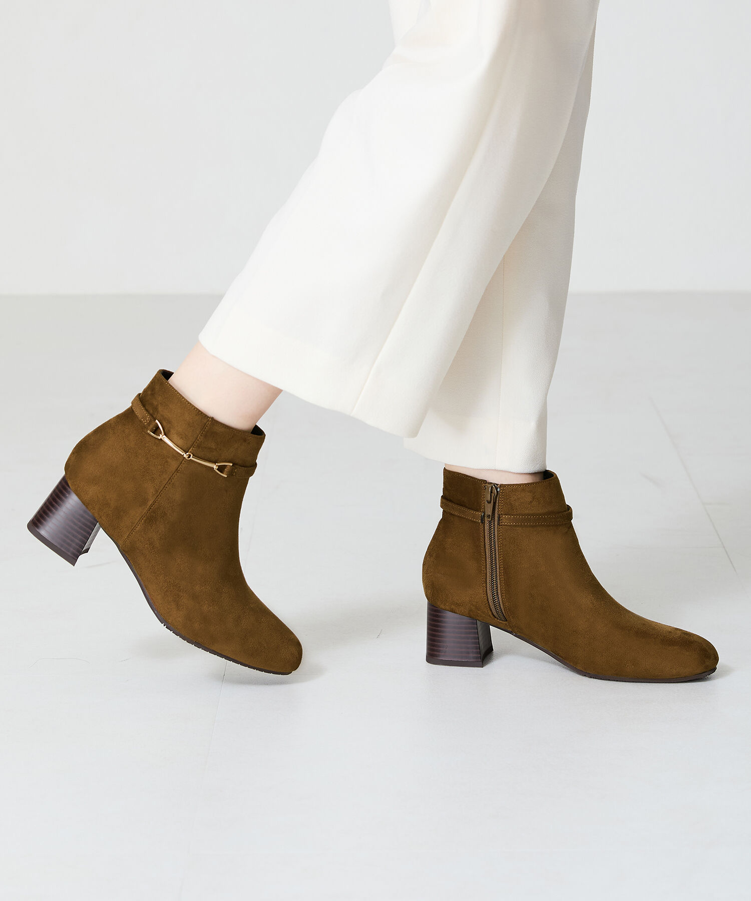 WA Oriental TRaffic「●2024秋冬新作●ビットモチーフミドルヒールブーツ/42406」|ショートブーツ|BROWN