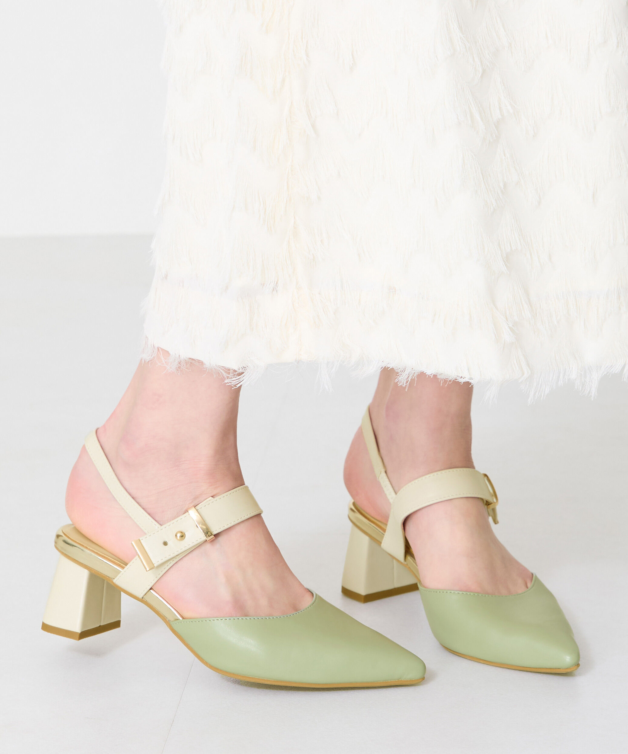 ORiental TRaffic「ポインテッドトゥボタンベルトパンプス/51118 パンプス トレンド 人気 売れてる」|パンプス|