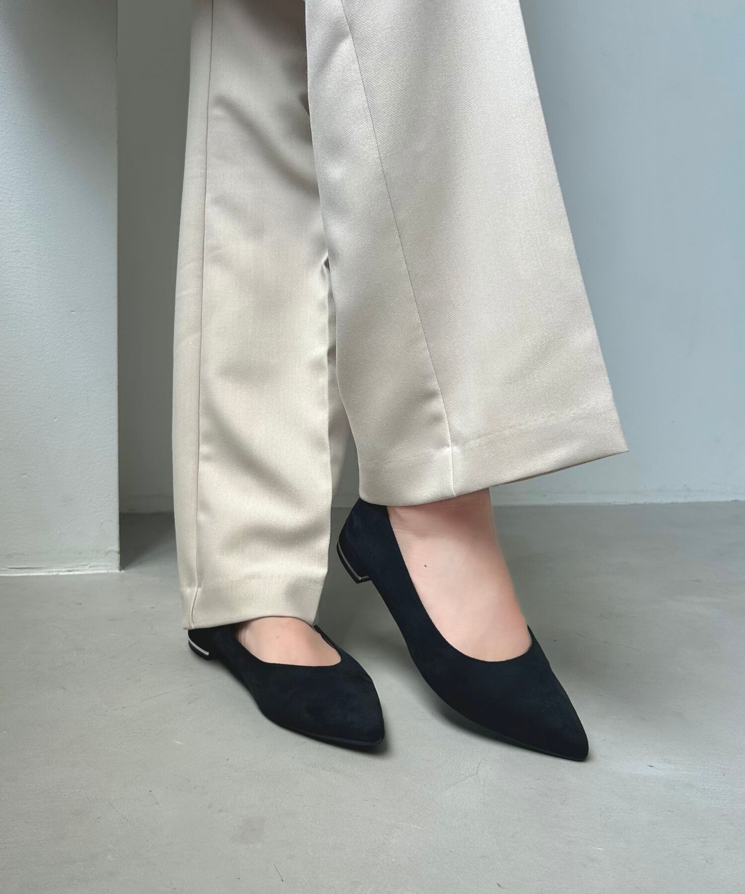 ORiental TRaffic「【跳べるパンプス/シリーズ累計１５０万足突破】メタリックライン フラット /R-3218 パンプス クッション」|パンプス|