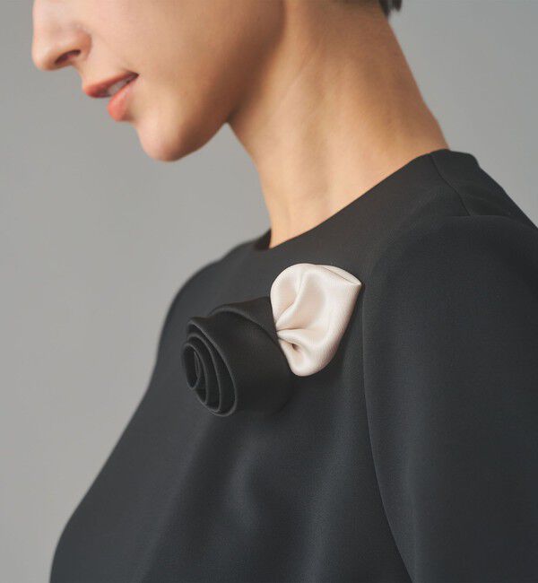 UNITED ARROWS「サテン ローズ コサージュ」|ブローチ・コサージュ|BLACK