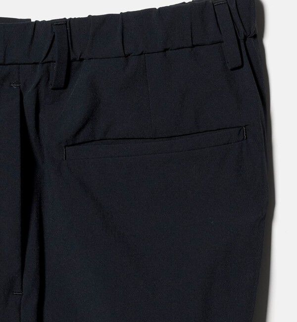 UNITED ARROWS「ウェザーコンフォート タフタ 1プリーツ キャロットパンツ 撥水 ストレッチ」|スラックス|