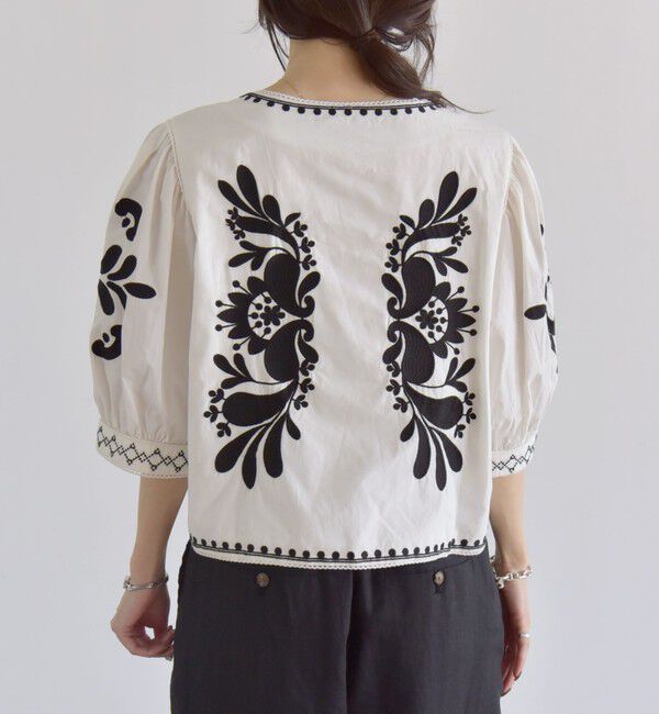 quaranciel「quaranciel:〈洗濯機可能〉エンブロイダリー スクエアネック ブラウス」|シャツ・ブラウス|