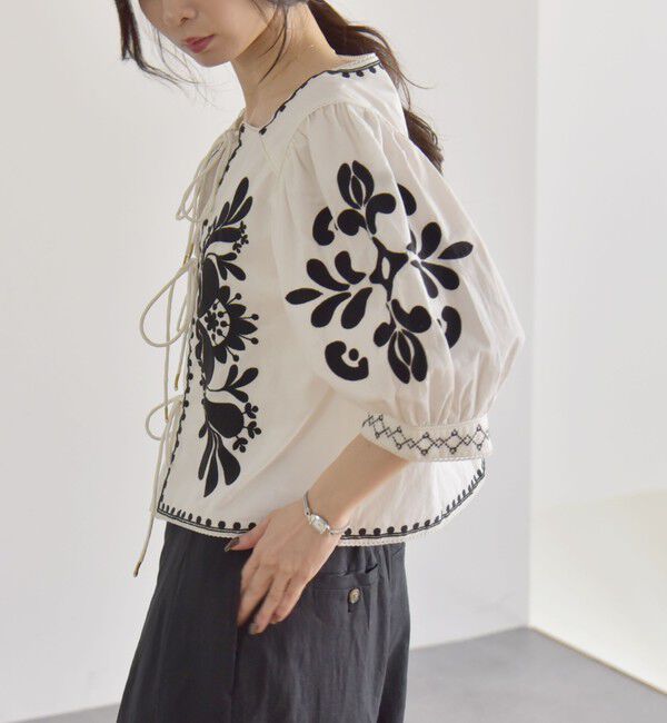 quaranciel「quaranciel:〈洗濯機可能〉エンブロイダリー スクエアネック ブラウス」|シャツ・ブラウス|