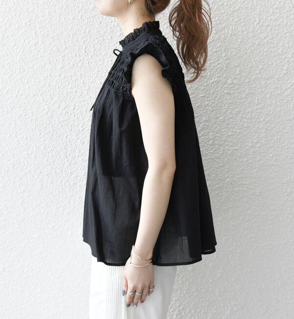 SHIPS any「SHIPS any:〈洗濯機可能〉ハンドスモッキング コットン フリル スタンドカラー ブラウス」|シャツ・ブラウス|