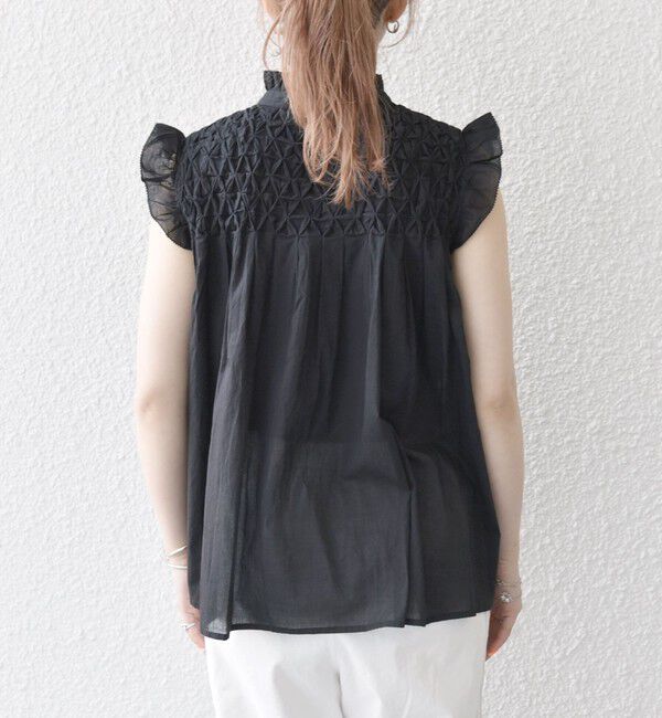 SHIPS any「SHIPS any:〈洗濯機可能〉ハンドスモッキング コットン フリル スタンドカラー ブラウス」|シャツ・ブラウス|