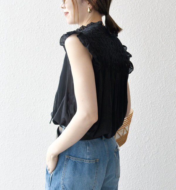 SHIPS any「SHIPS any:〈洗濯機可能〉ハンドスモッキング コットン フリル スタンドカラー ブラウス」|シャツ・ブラウス|