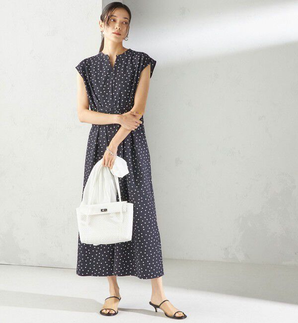 SHIPS for women「〈手洗い可能〉サッカー ストレッチ ドット 無地 フレンチ スリーブ ワンピース」|ワンピース|ネイビー