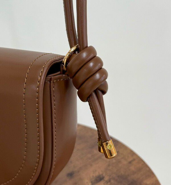 fredy emue「フラップラウンドポシェット」|ショルダー・メッセンジャー|