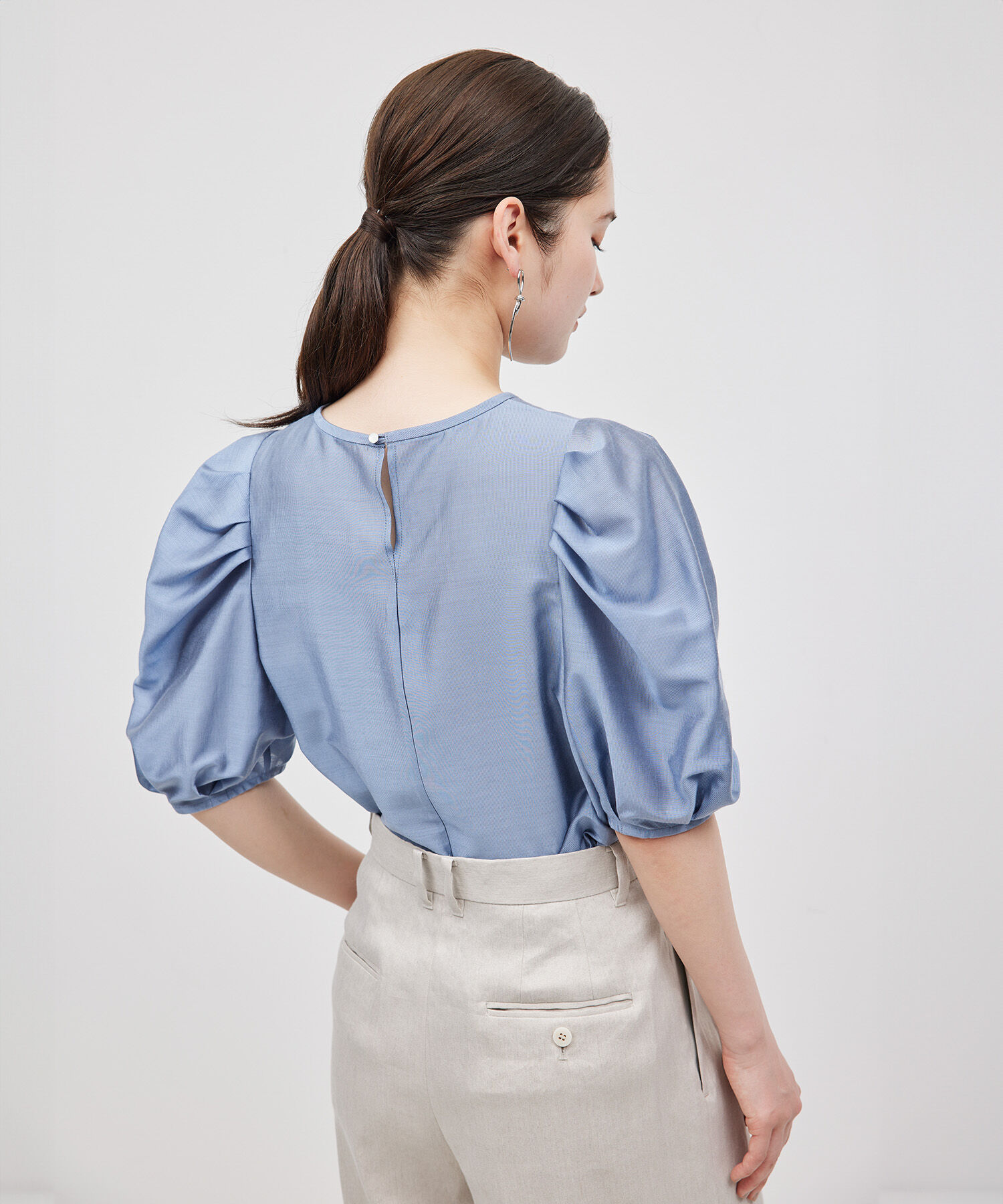 ROPE「【新色追加】【洗える】カールマイヤーパフスリーブブラウス【雑誌/メディア掲載】」|シャツ・ブラウス|