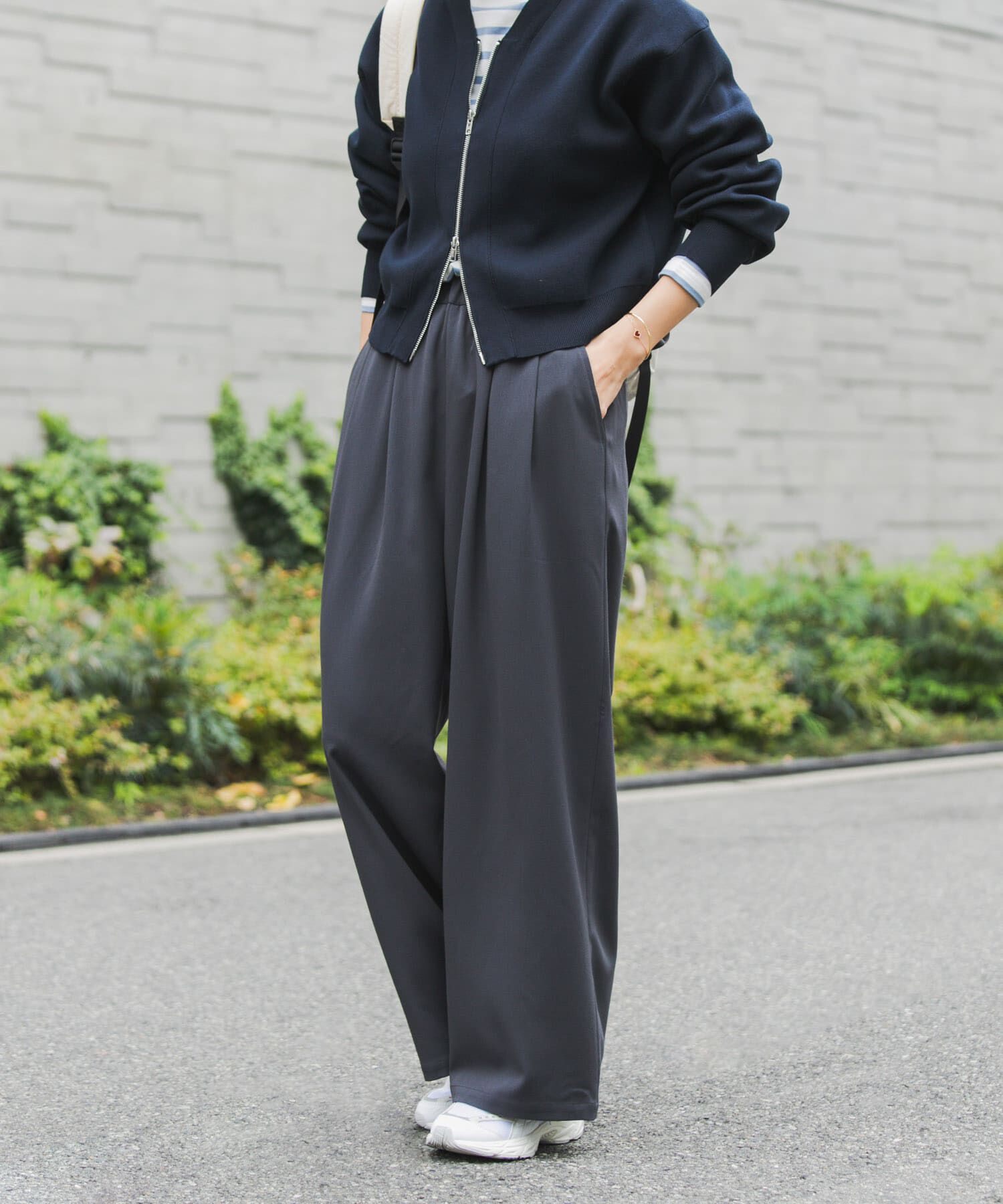 URBAN RESEARCH DOORS「『仁村紗和さん着用』『UR TECH』完声タックギャザーワイドパンツ」|その他|