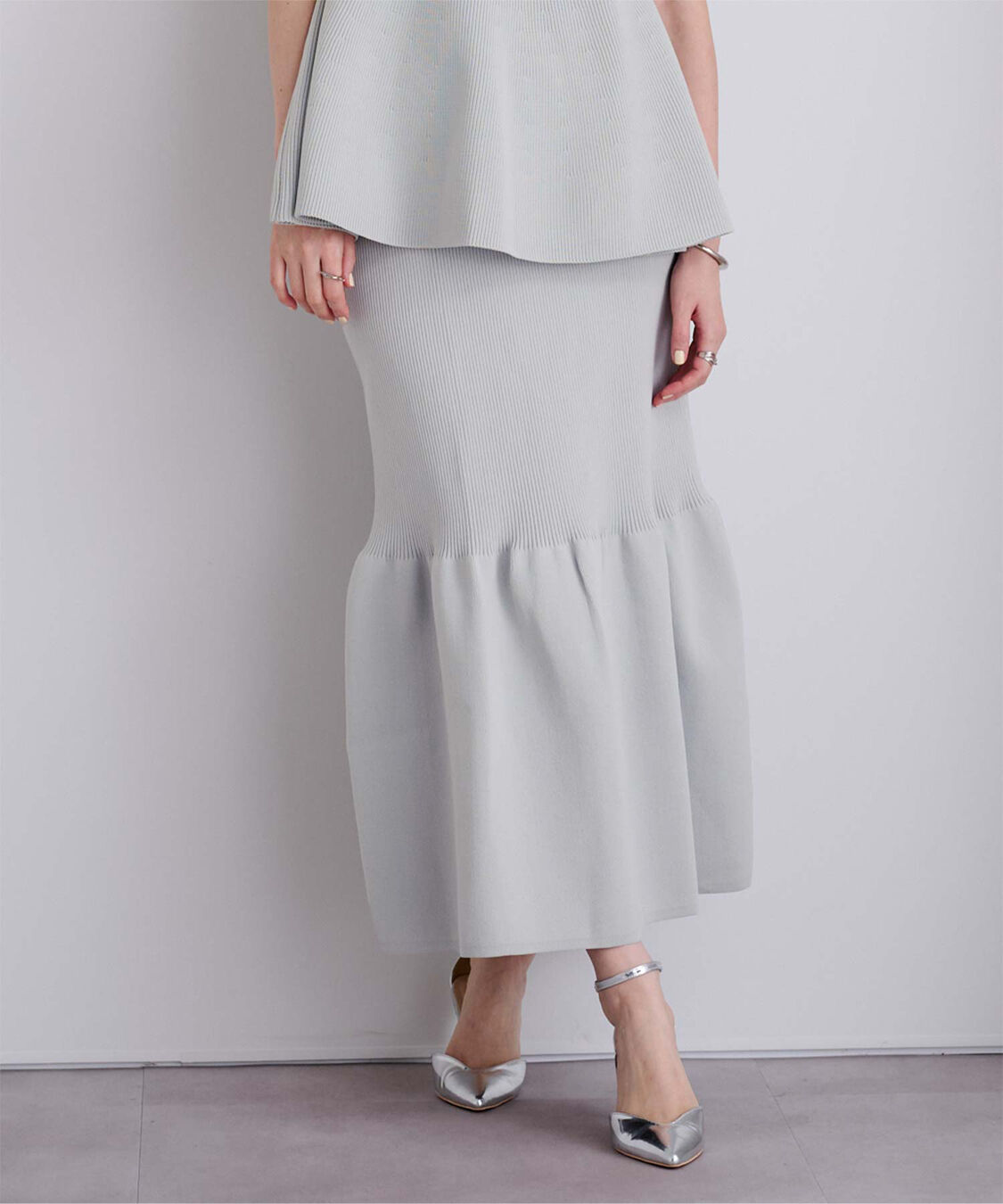 ur's「スポンディッシュティアードニットスカート」|スカート|グレー