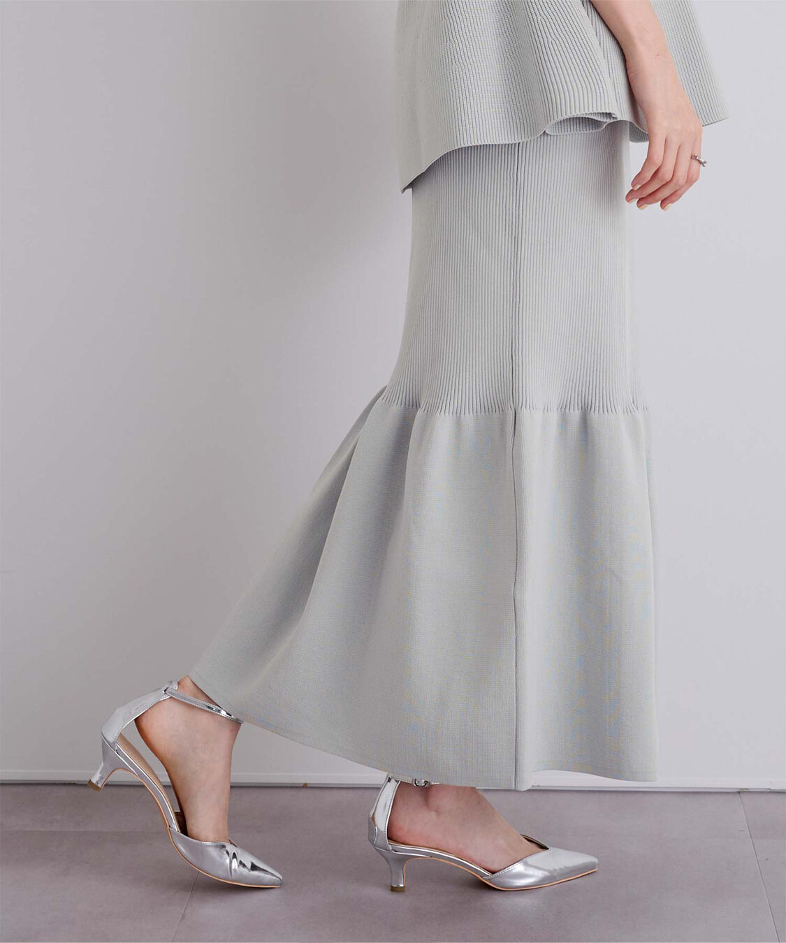 ur's「スポンディッシュティアードニットスカート」|スカート|