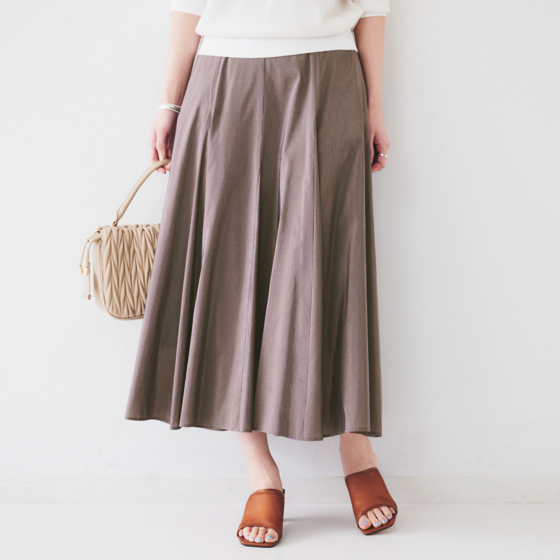 UNTITLED「【トレンド/後ろゴム】ローンフレアスカート」|スカート|ブラウン(043)