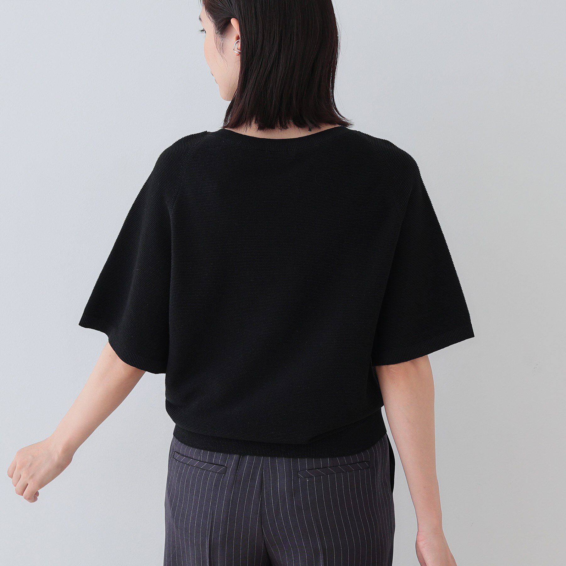 INDIVI「新色登場！【上品ラメ素材】フレアスリーブニット」|ニット・セーター|