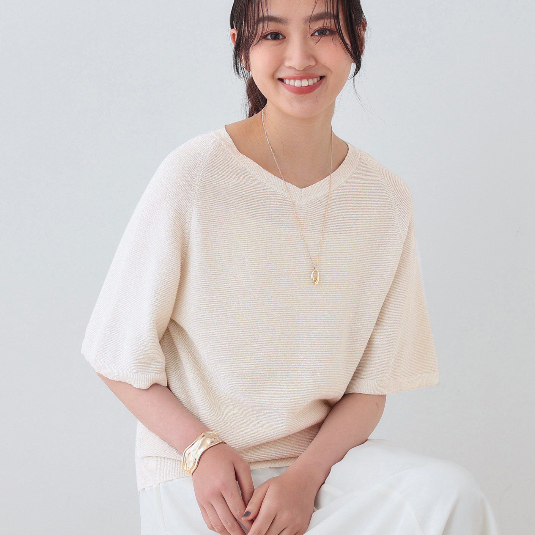 INDIVI「新色登場！【上品ラメ素材】フレアスリーブニット」|ニット・セーター|