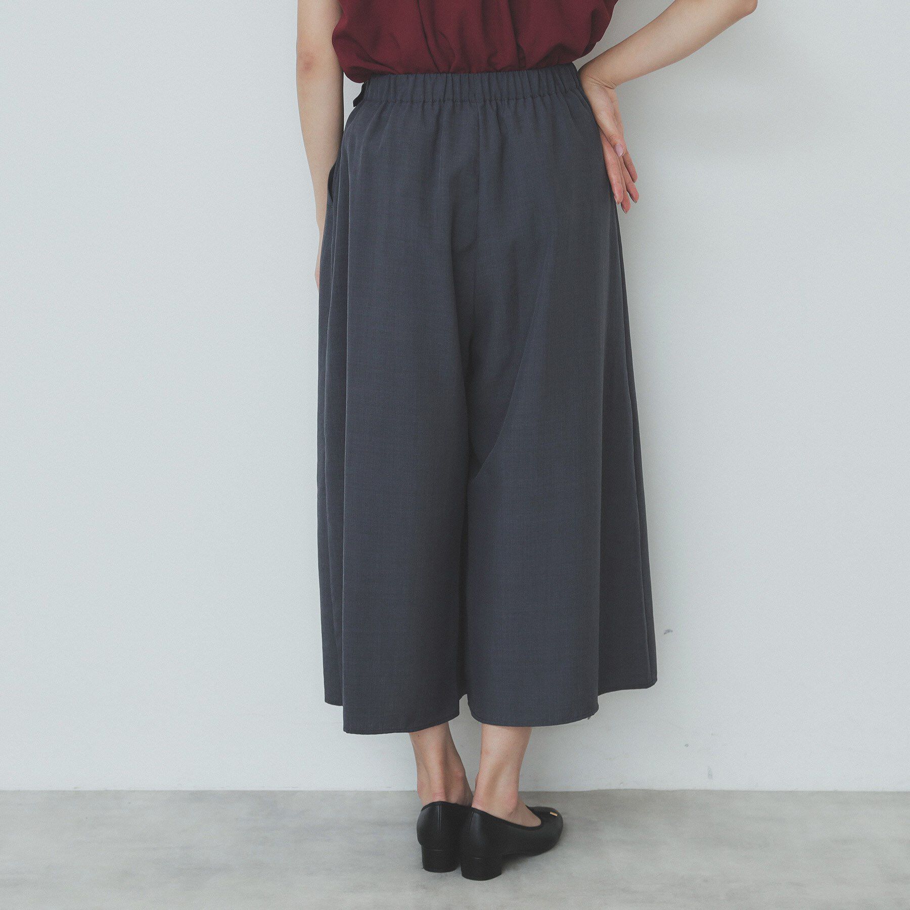 index「サイドタブデザインスカンツ【洗濯機洗い可/吸水速乾/防シワ/抗ピル/イージーアイロン】」|その他|