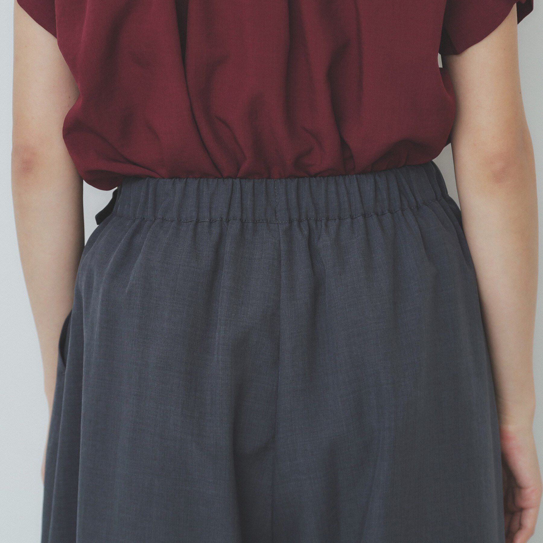 index「サイドタブデザインスカンツ【洗濯機洗い可/吸水速乾/防シワ/抗ピル/イージーアイロン】」|その他|