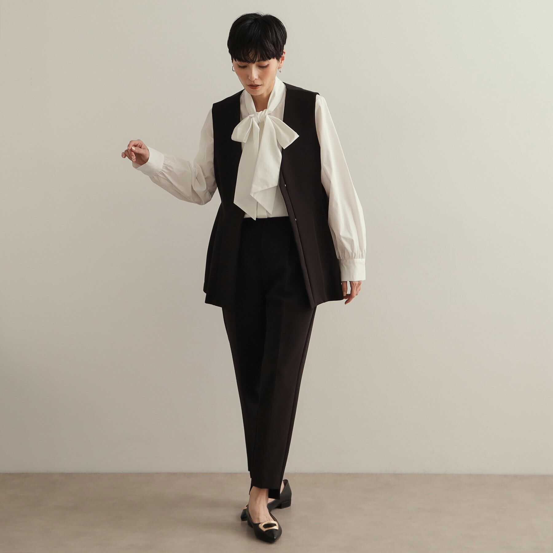 OPAQUE.CLIP「《STORY掲載》ボウタイシャツブラウス/通勤・セレモニー対応【洗濯機洗い可】」|シャツ・ブラウス|