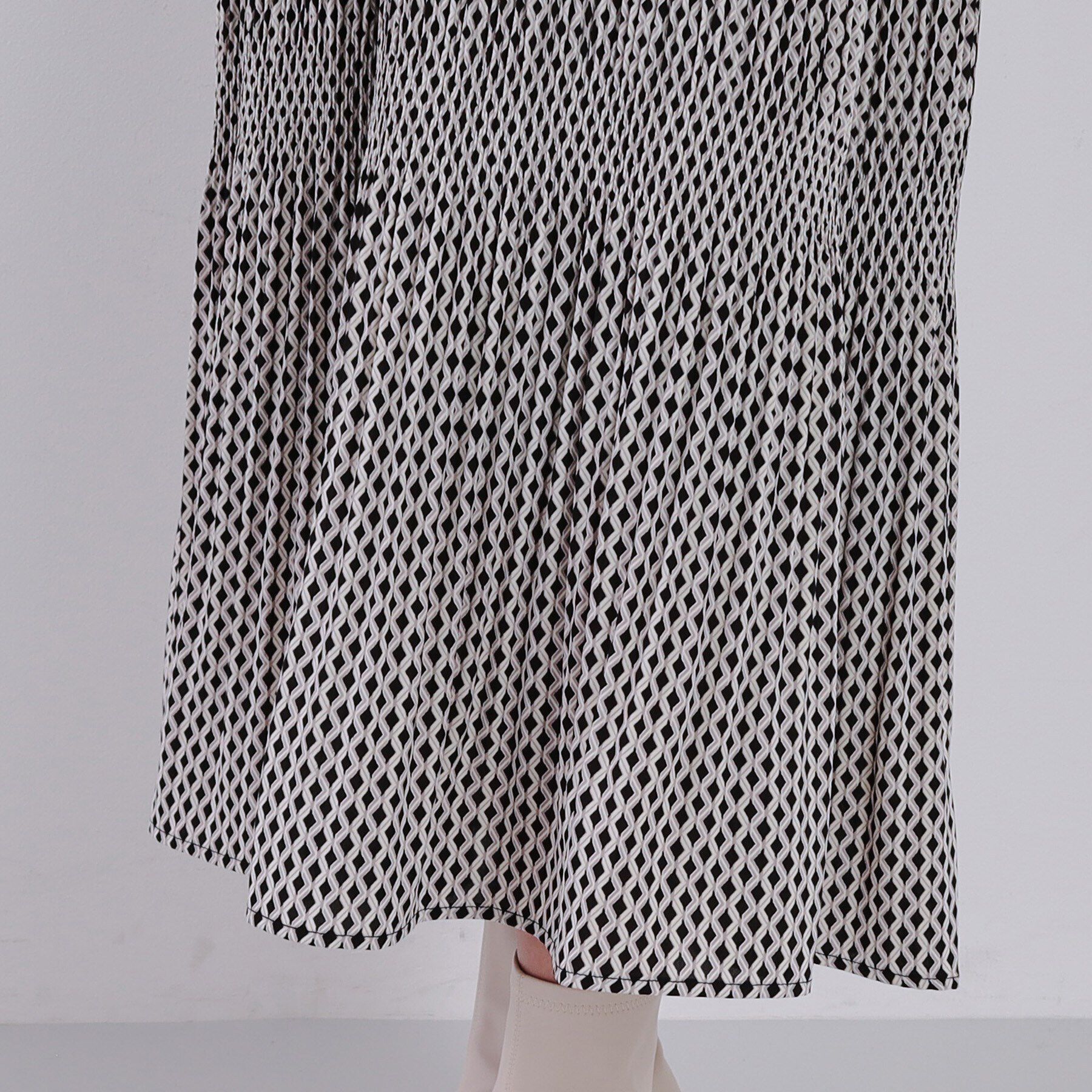 OPAQUE.CLIP「幾何柄マジョリカプリーツスカート【洗濯機洗い可】」|スカート|