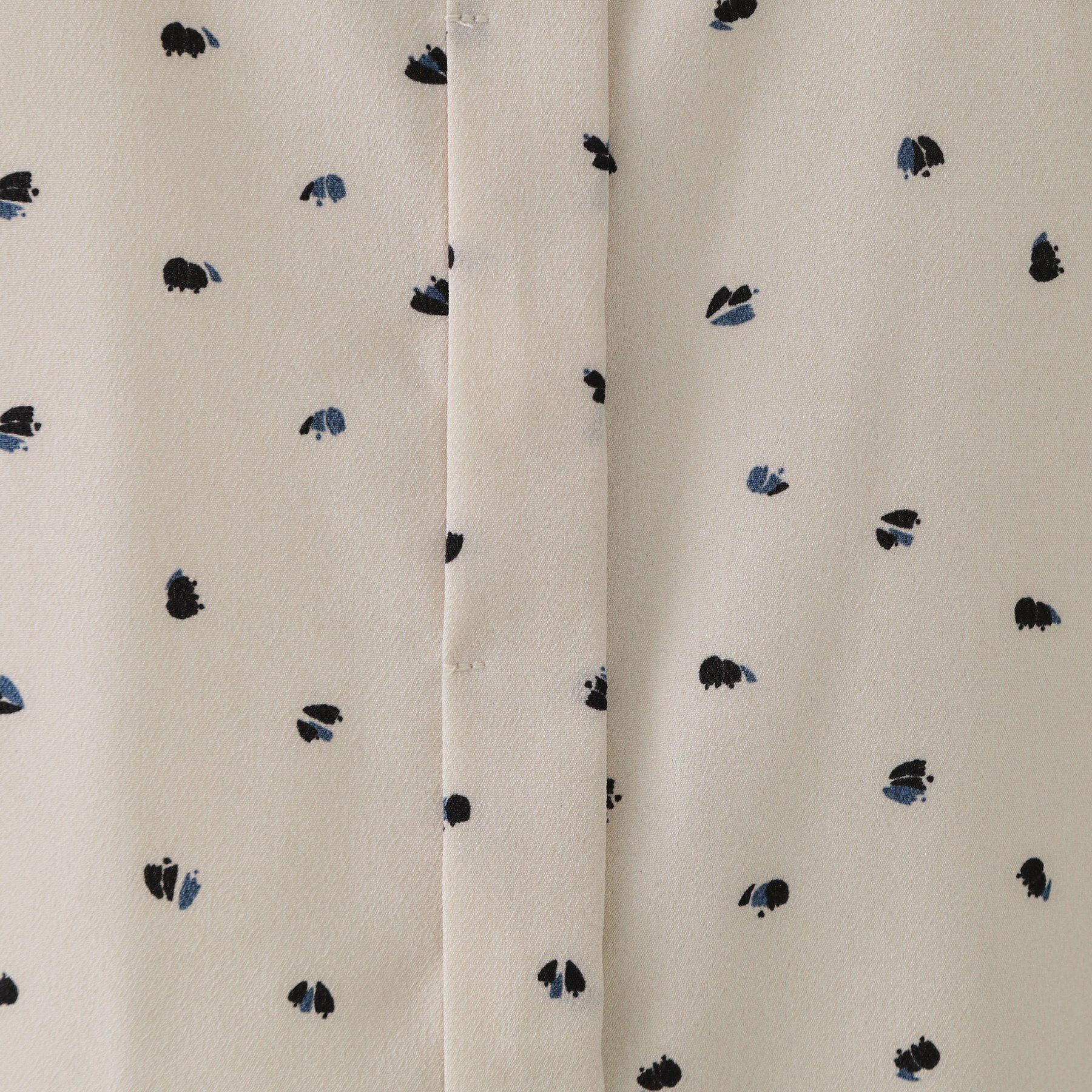 OPAQUE.CLIP「幾何柄アソート タックドルマンスリーブブラウス【洗濯機洗い可】」|シャツ・ブラウス|