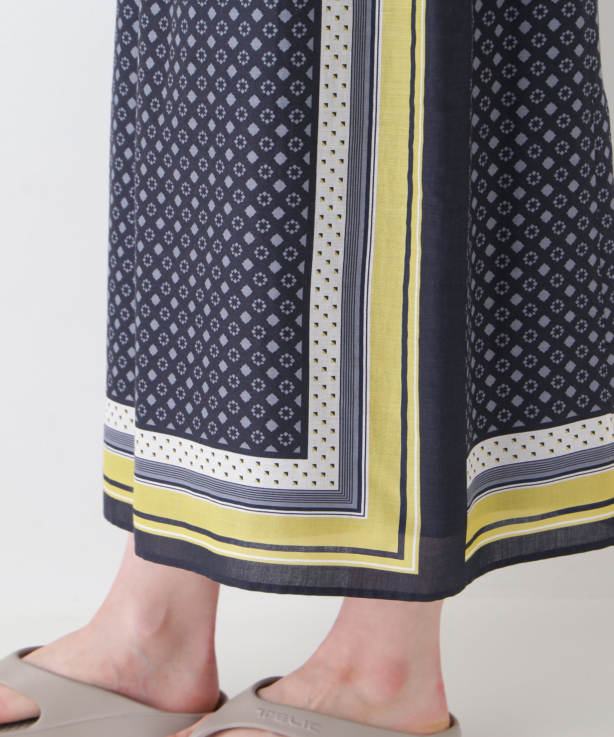  「◆コットンセルロースパネル幾何プリントラップライクスカート」|スカート|