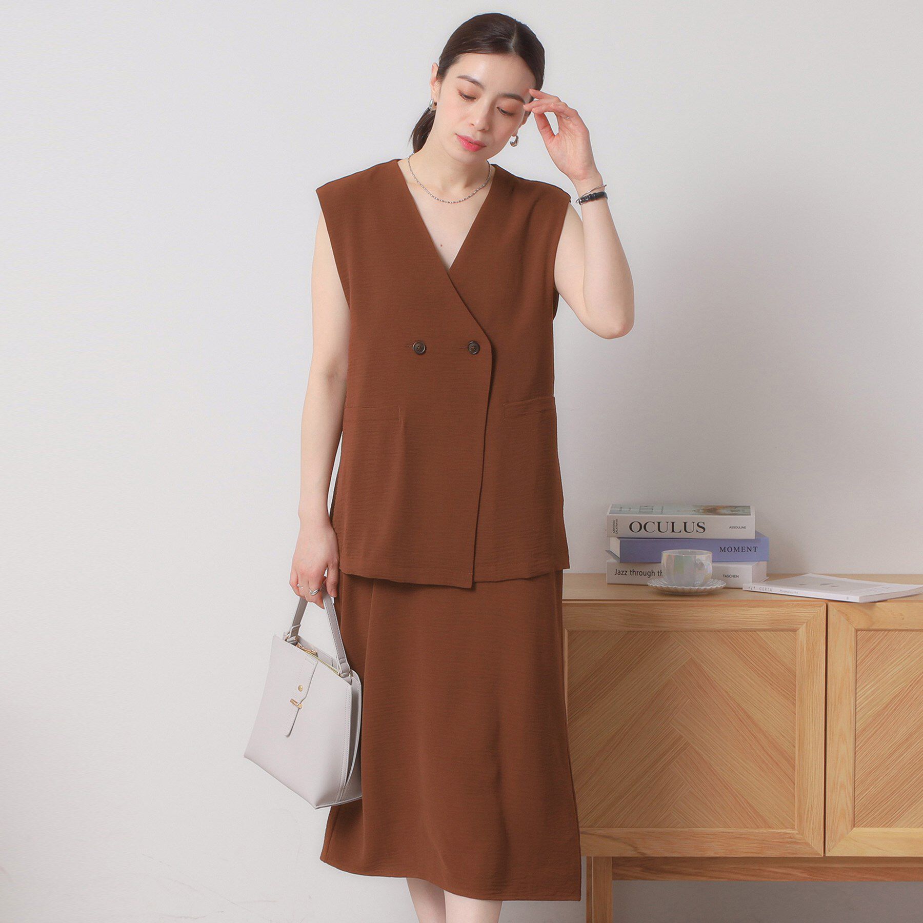 ITS&rsquo;DEMO「【接触冷感／吸水速乾／洗濯機OK／イージーケア】ジレ&times;キャミワンピースセット＜ラク服シリーズ＞」|ワンピース|ブラウン(043)