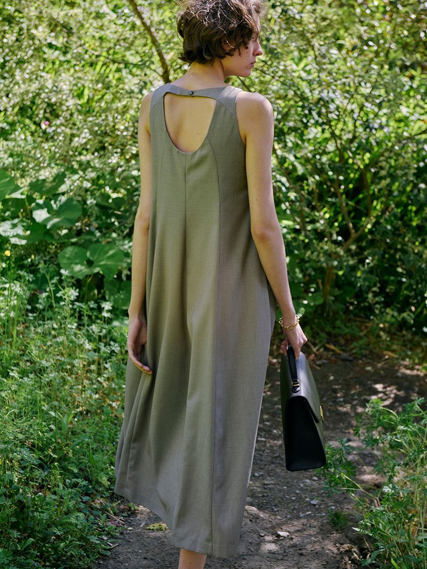 Mila Owen「ドライタッチサテンソリッドワンピース」|ワンピース|