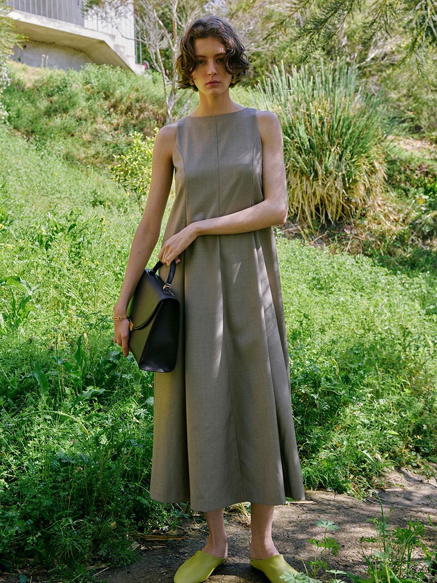 Mila Owen「ドライタッチサテンソリッドワンピース」|ワンピース|GBEG