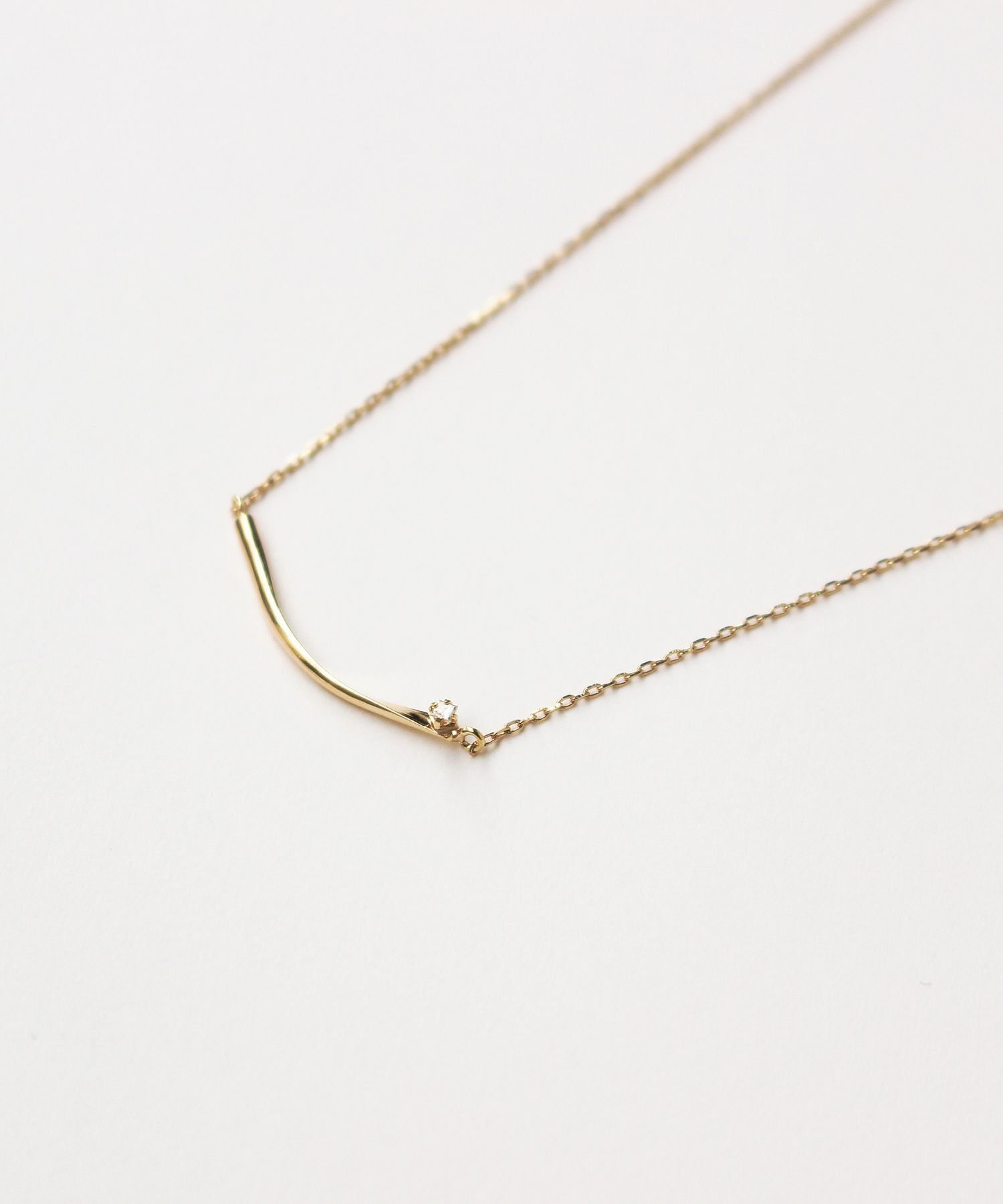 JUPITER「【K10】カーブラインダイヤモンドネックレス<全長約40㎝(調節した時の長さ37㎝)>」|ネックレス|