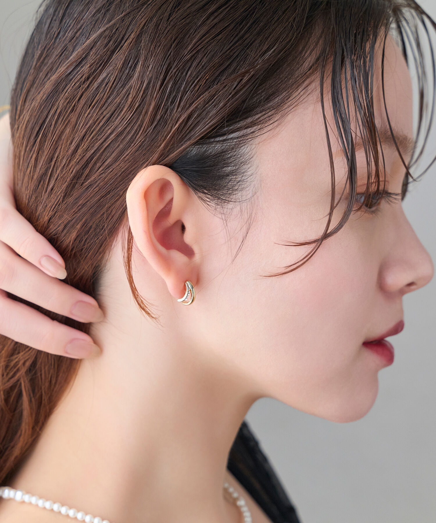 Phoebe「【金属アレルギー対応/痛くないシリーズ】シャインループフィットイヤリング　ゴールド」|イヤリング|